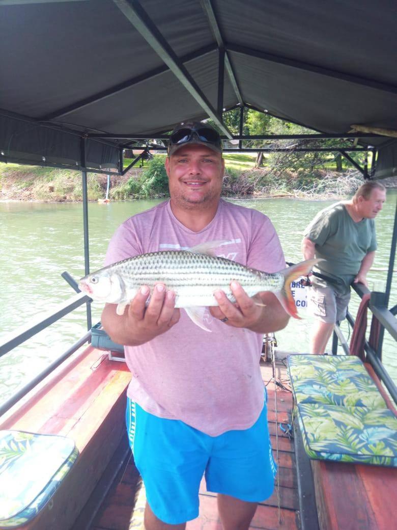 Hippo Retreat & Tiger Fishing Komatipoort Zewnętrze zdjęcie